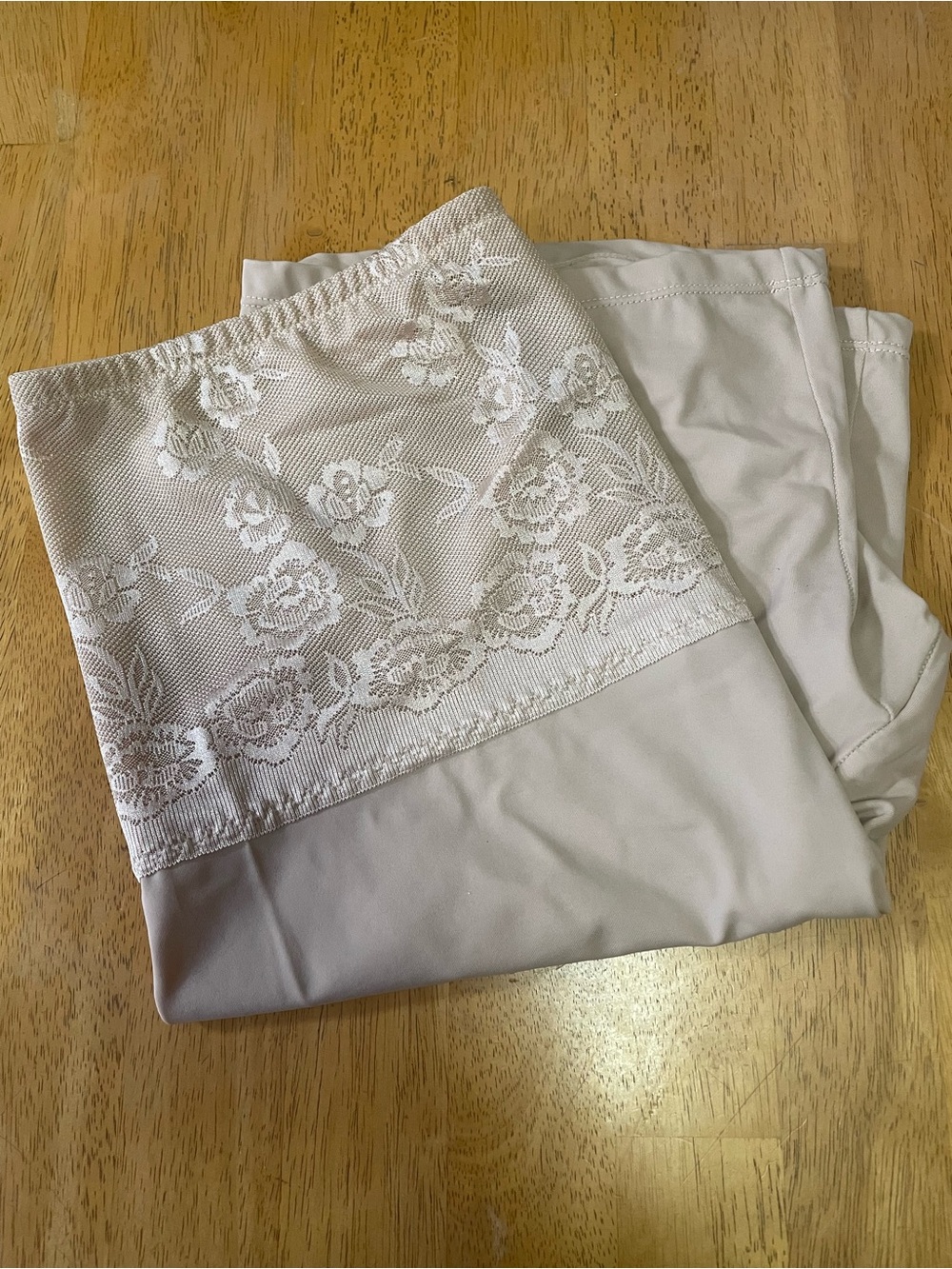 Torrid Curve Beige Shape Wear Shorts Sz. 2X - Picture 4 of 9